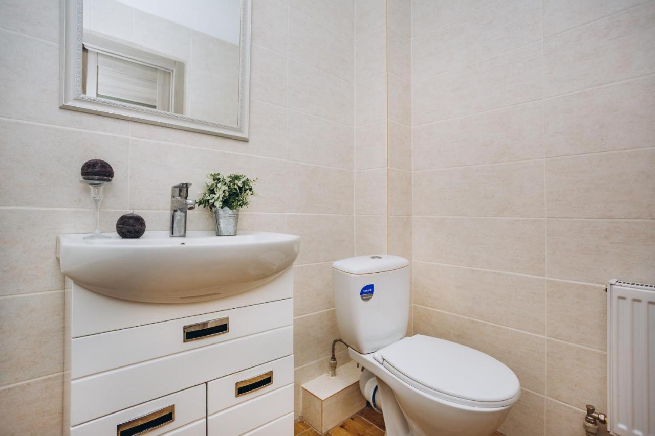 Luxe Apart-Hotel Near Lavina New Building 1 Floor Sumy Bagian luar foto