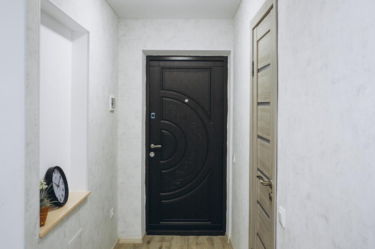 Luxe Apart-Hotel Near Lavina New Building 1 Floor Sumy Bagian luar foto